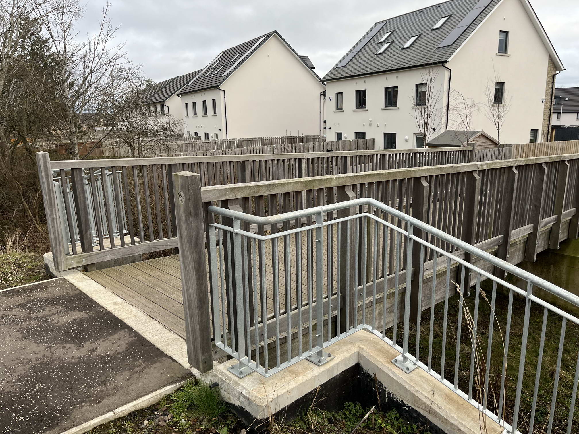 PEDESTRIAN BRIDGE STRAITON