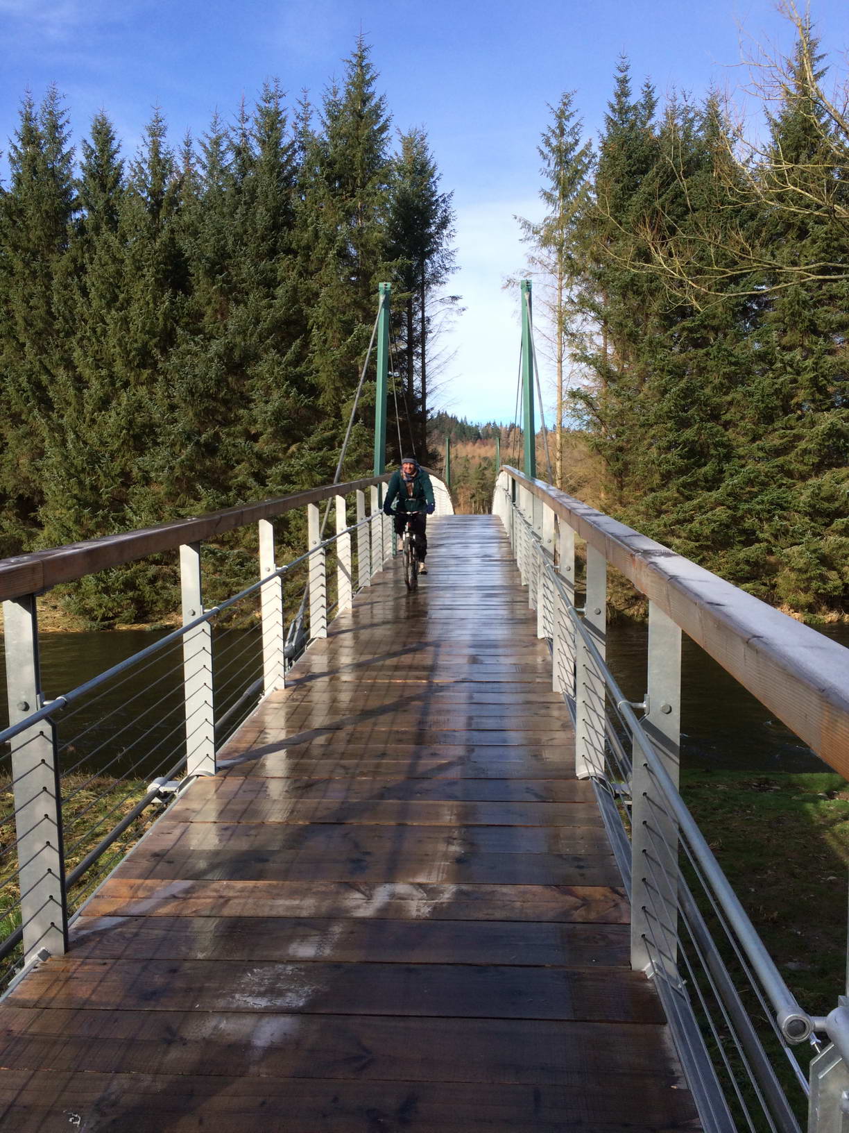 GLENORMISTON FOOTBRIDGE