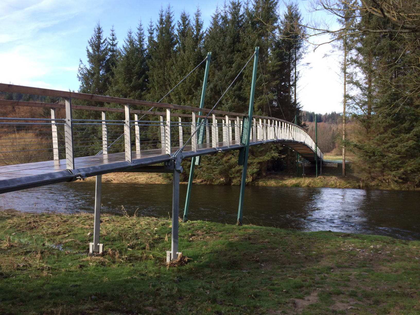 GLENORMISTON FOOTBRIDGE